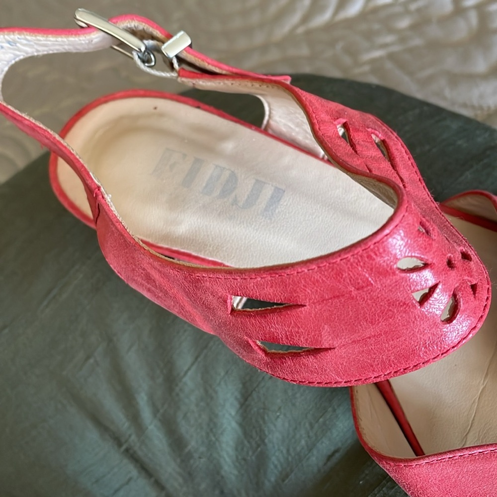 Women’s Fidji Orange Leather Straped Sandals. Size 38 1/2 - Picture 3 of 7